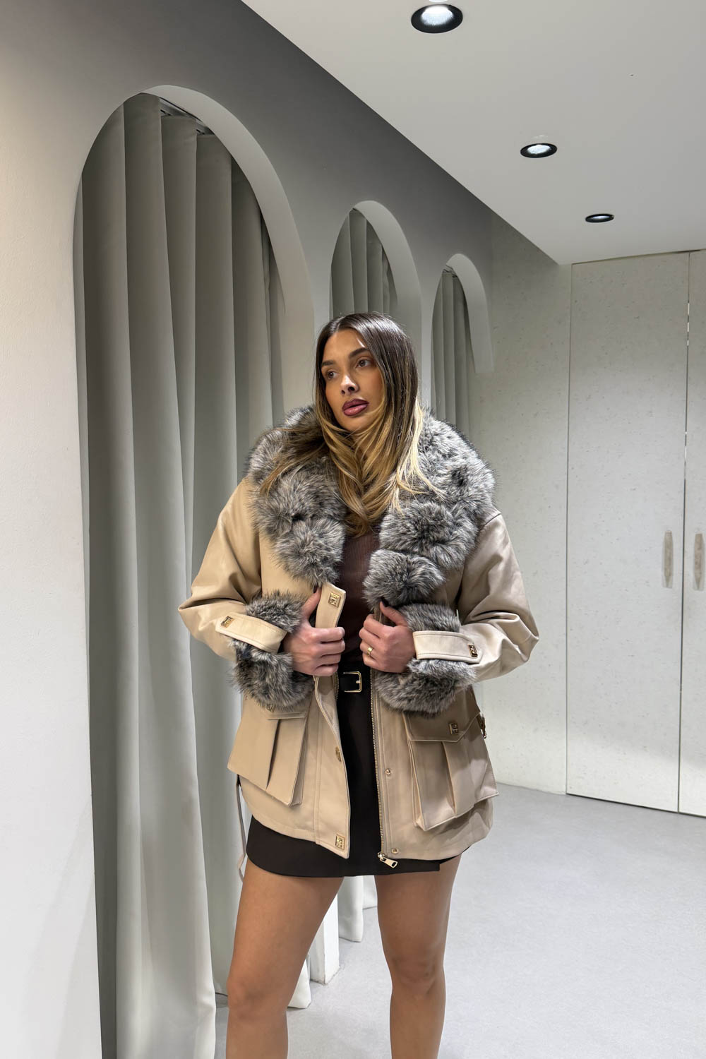 Μπουφάν με Γούνα Δερματίνη