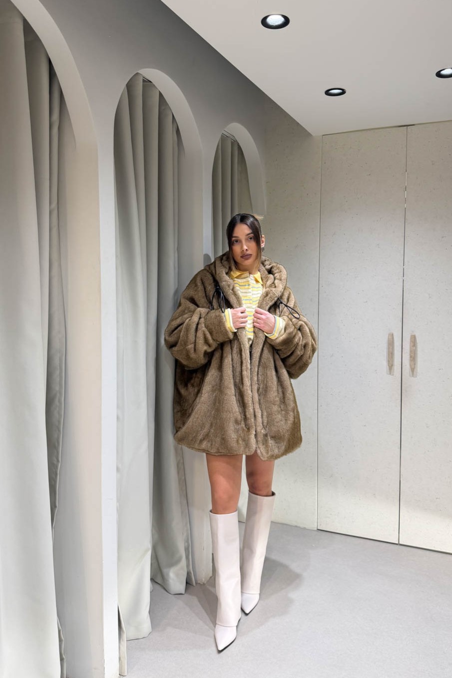 Γούνα με Κουκούλα Brown