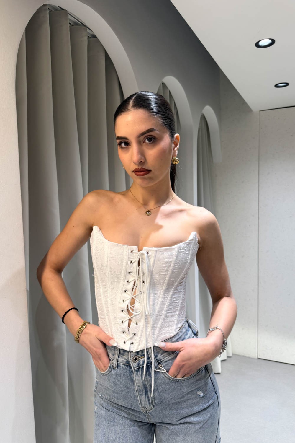 Κορσές με Ανάγλυφα Λουλούδια